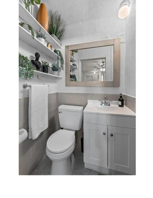 Inviting Oasis - Cozy, Spotless, And Comfortable Room Pahokee Екстериор снимка